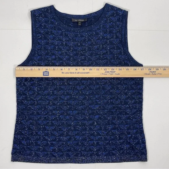 St. John Metallic Diamond Lace Knit Cardigan and Tank Top Set… - Picture 11 of 16